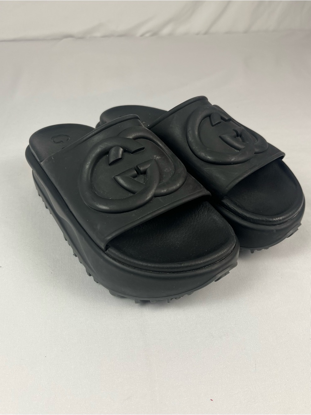 Gucci Black Kids Platform Slide Sandals with Embossed Logo